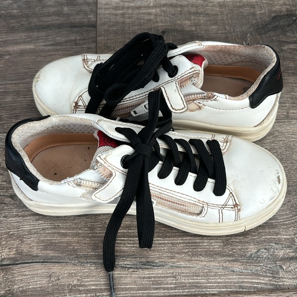 Little Girls sz 12 Geox Minni Mouse shoes. - Picture 2 of 4